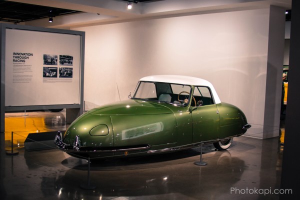 Petersen Auto Museum : Photography by Photokapi.com